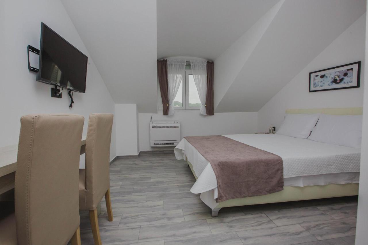 Hotel Dapcevic Cetinje Luaran gambar