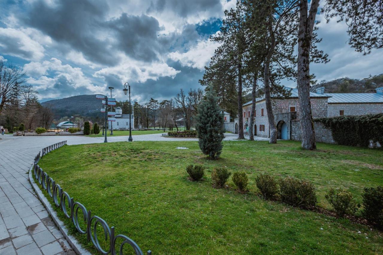 Hotel Dapcevic Cetinje Luaran gambar